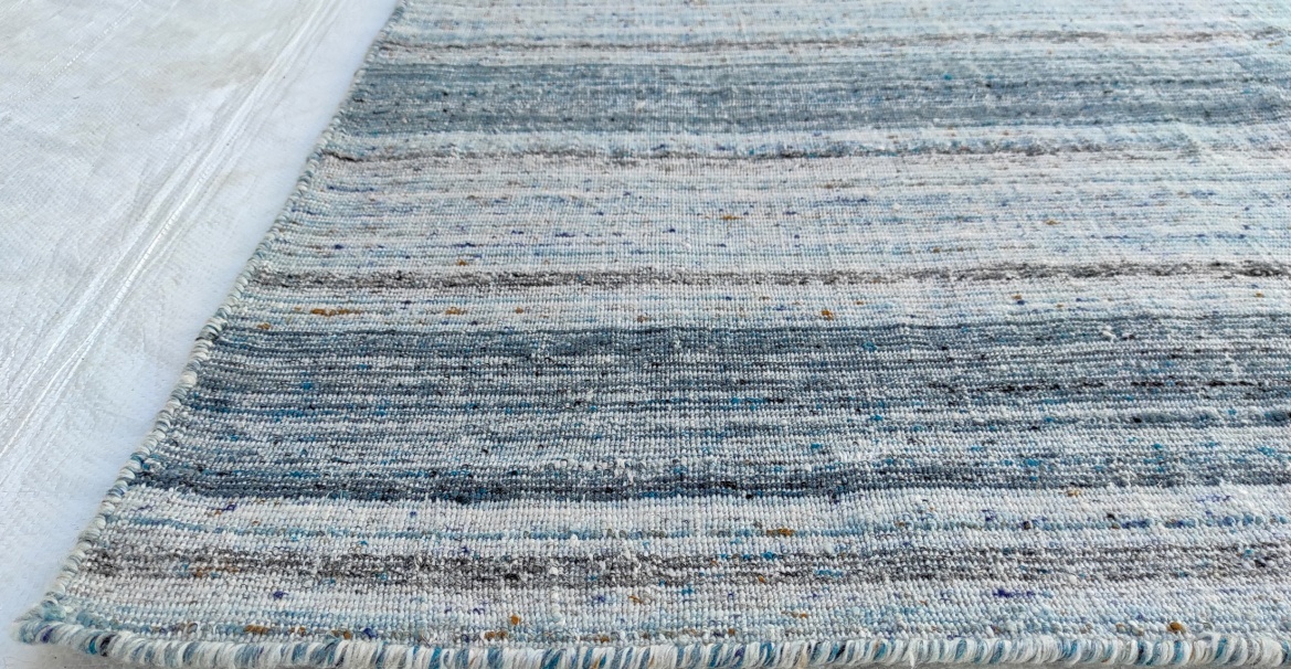 Crescentz carpet