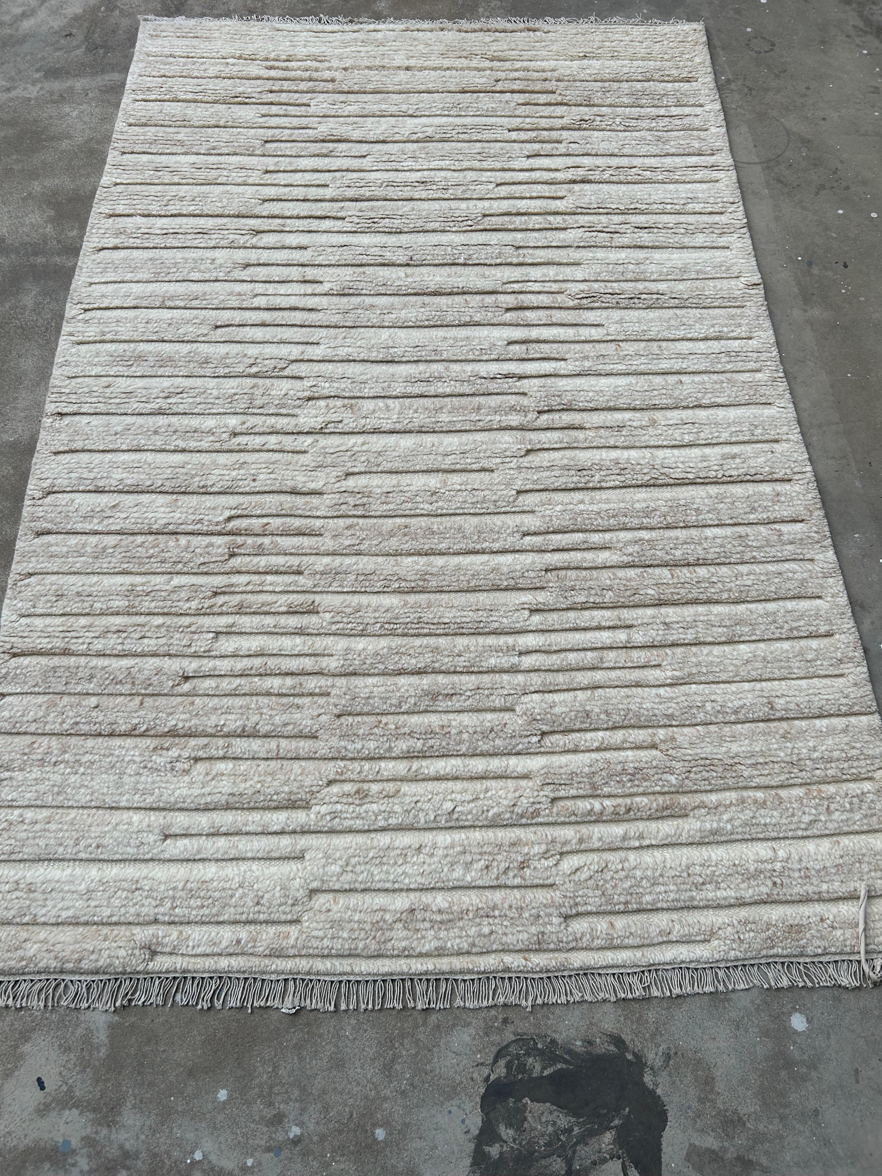 Crescentz carpet