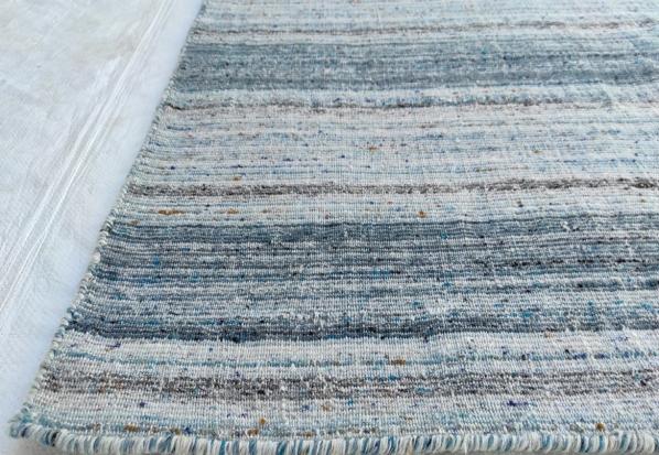 Crescentz carpet