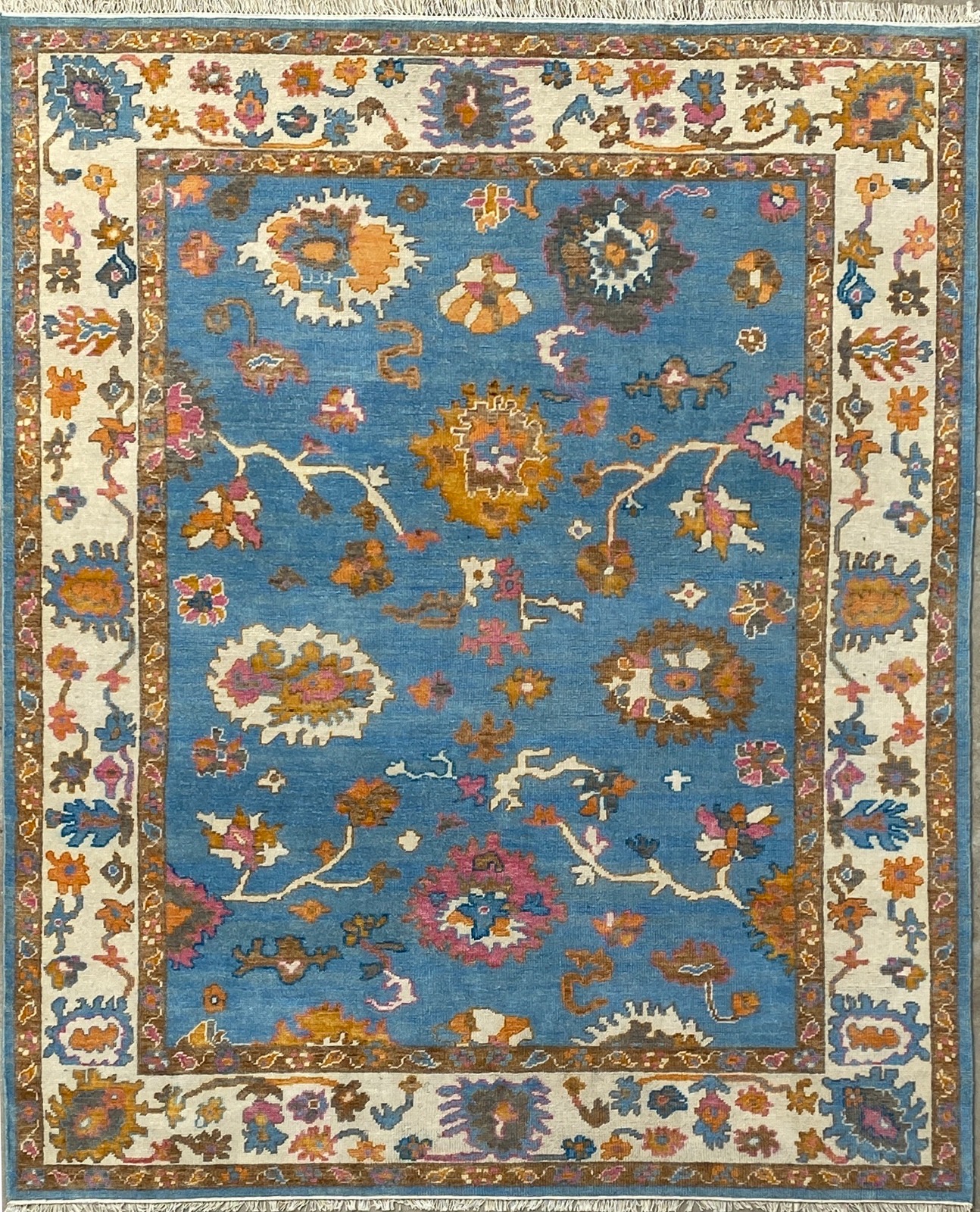 Crescentz carpet