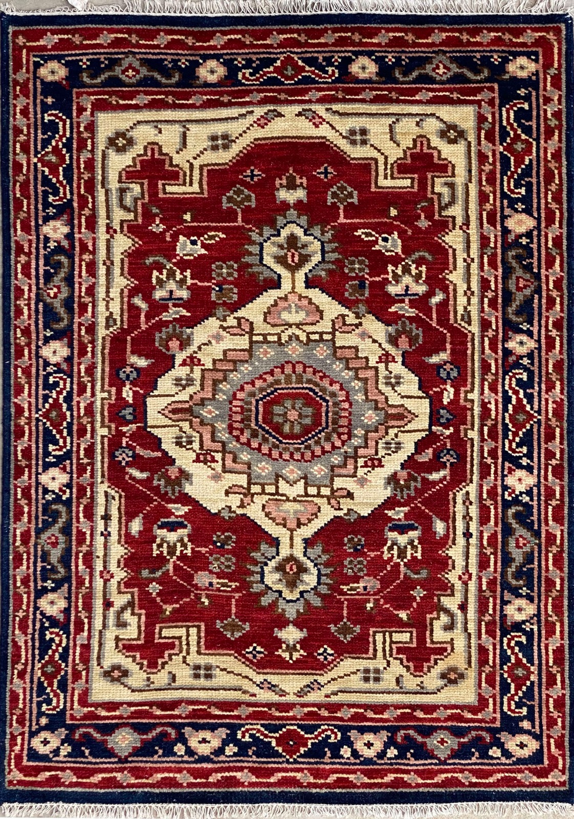 Crescentz carpet
