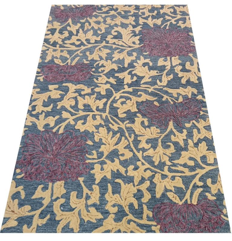 Crescentz carpet