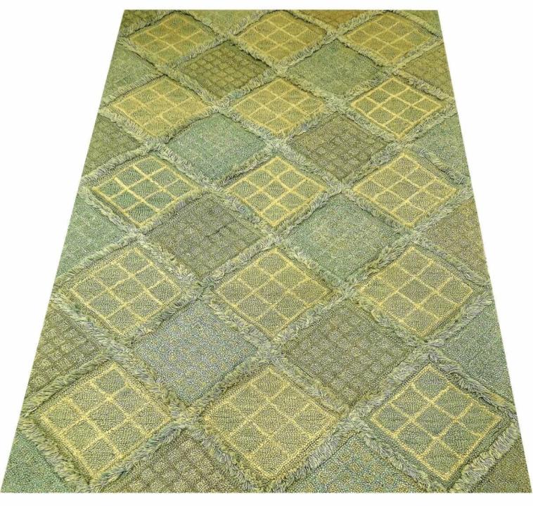 Crescentz carpet