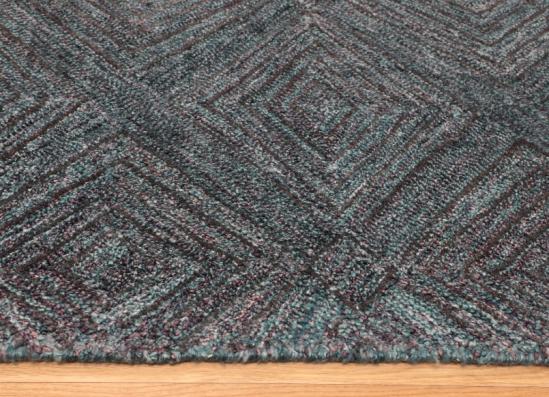 Crescentz carpet