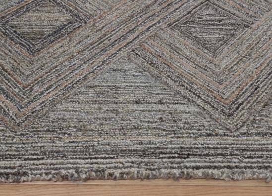 Crescentz carpet