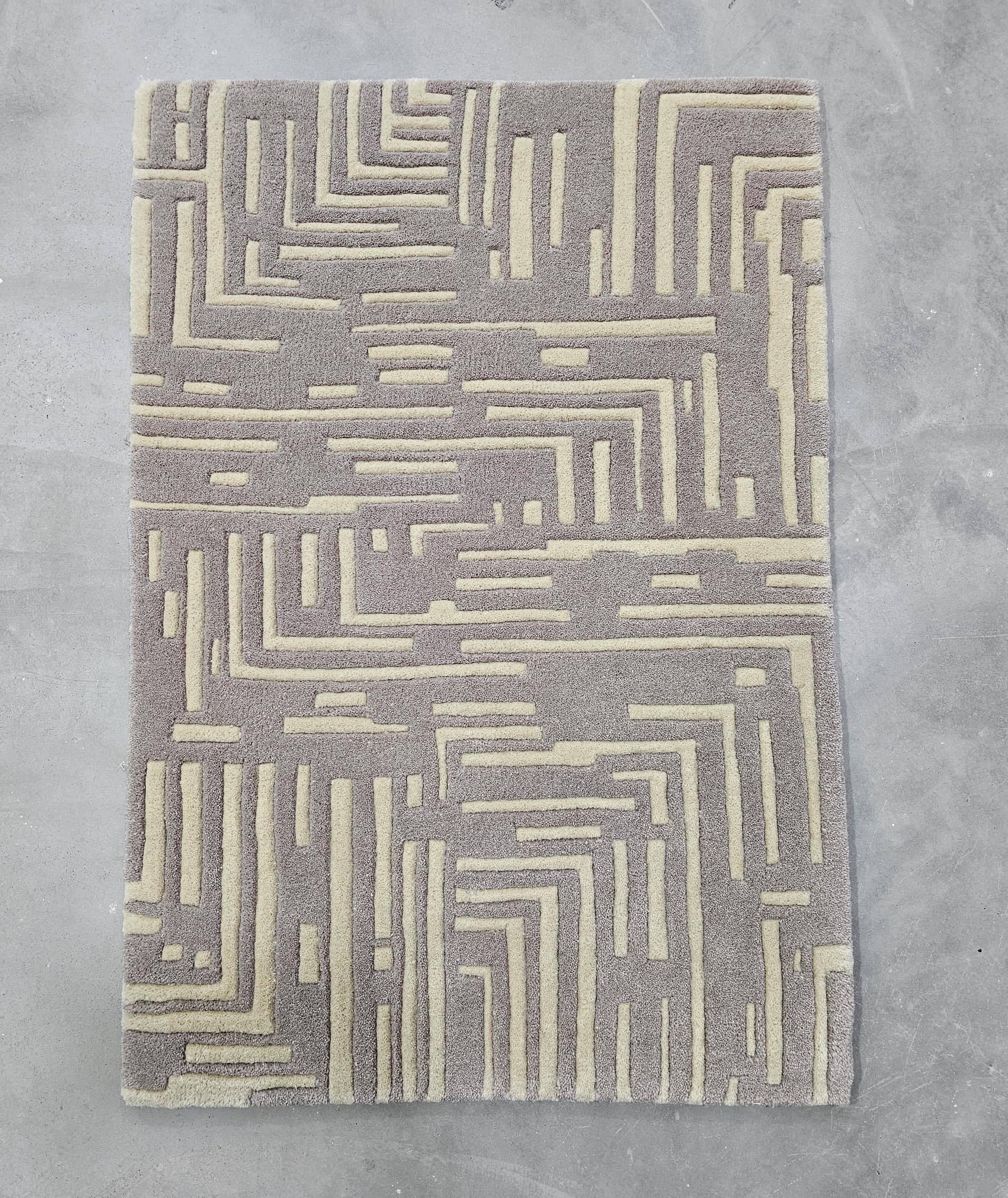 Crescentz carpet